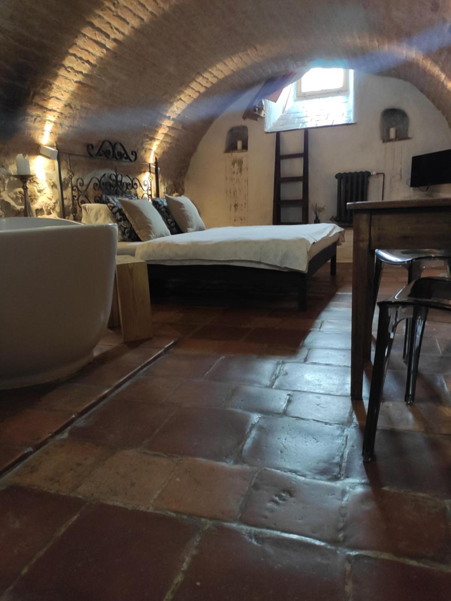 Apartmany Antico Mikulov Bagian luar foto
