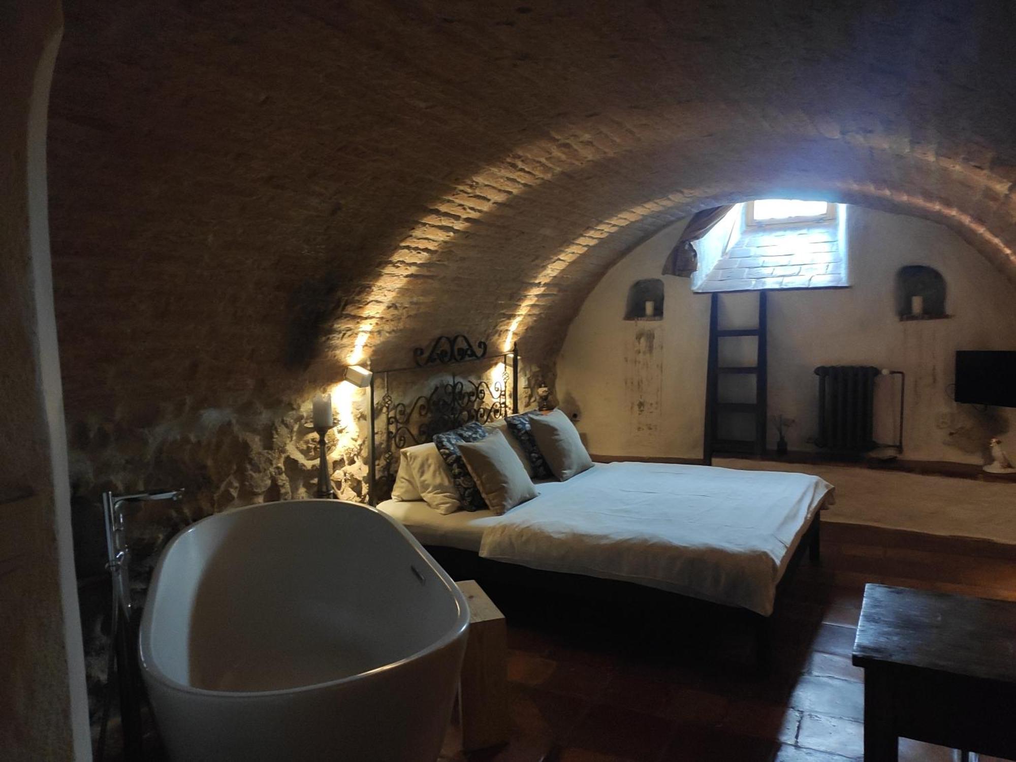 Apartmany Antico Mikulov Bagian luar foto